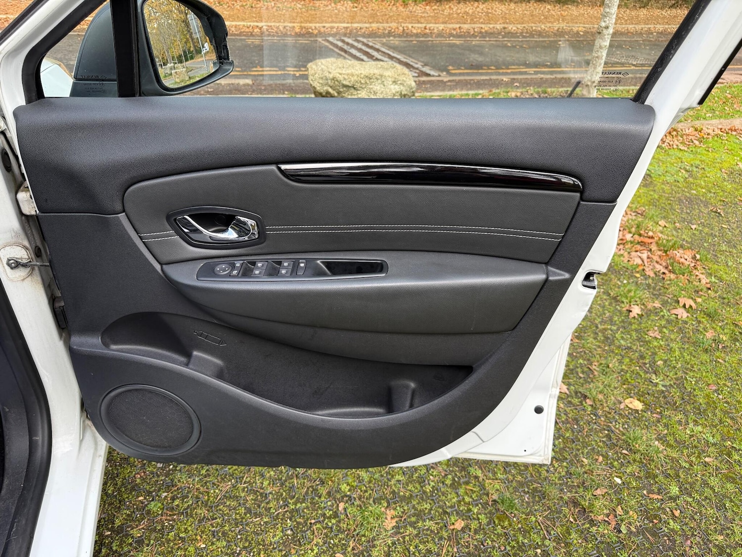 Used Renault Scenic 2015 for sale - 77040212: Photo 44