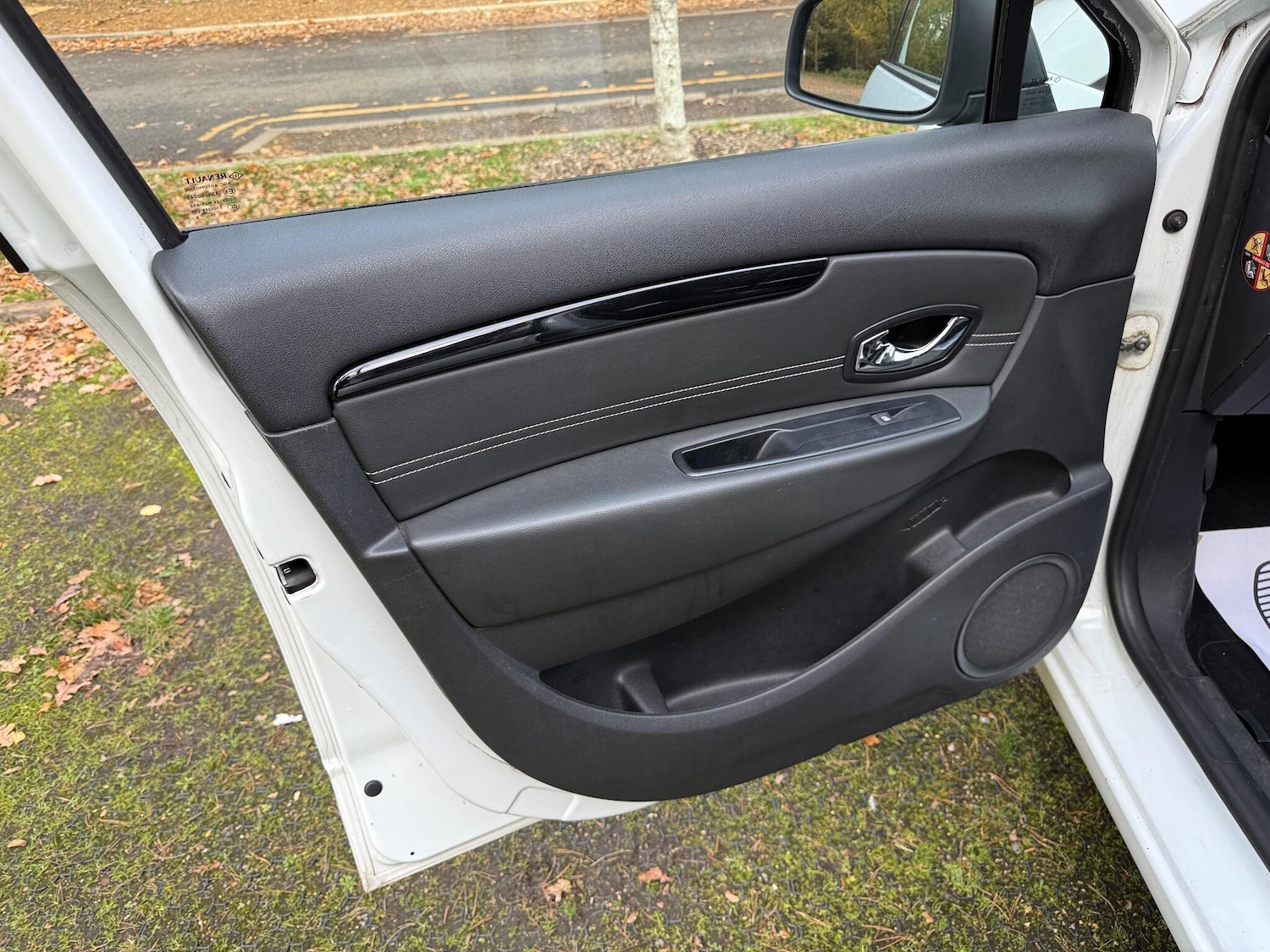 Used Renault Scenic 2015 for sale - 77040212: Photo 47