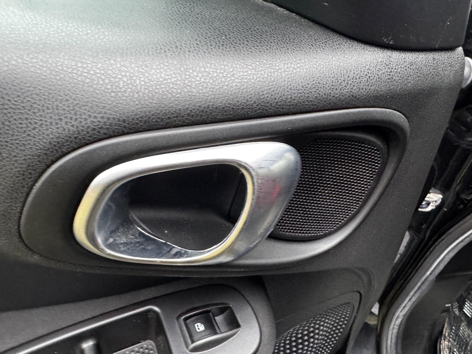 Used Fiat 500L 2014 for sale - 77049744: Photo 35