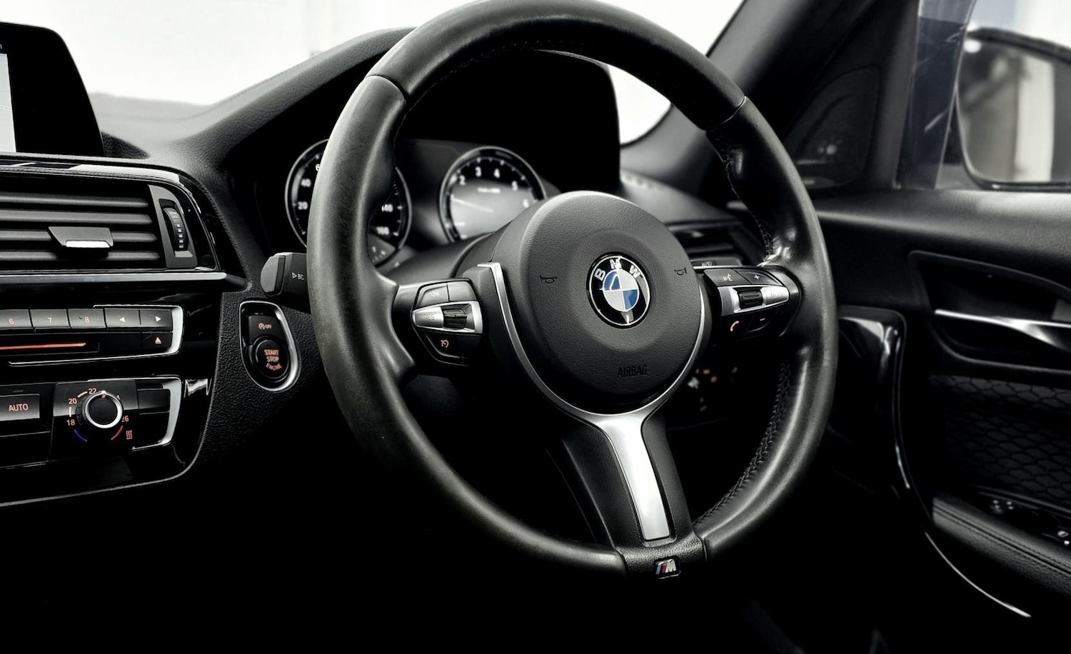 Used BMW 1 Series 2017 for sale - 77028931: Photo 33