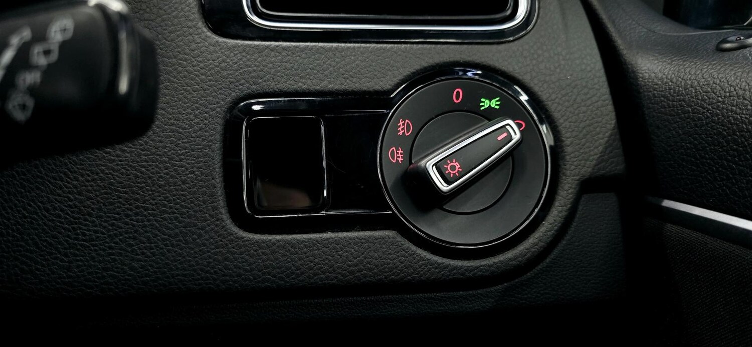 Used Volkswagen Polo 2015 for sale - 78038829: Photo 35