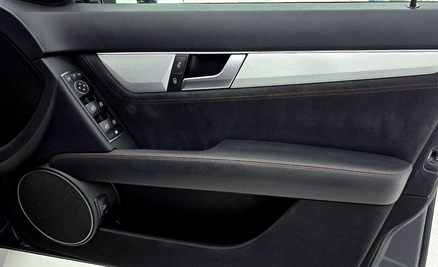 Used Mercedes-Benz C Class 2012 for sale - 76585289: Photo 48