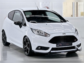 Used Ford Fiesta 2015 for sale - 77755186: Photo
