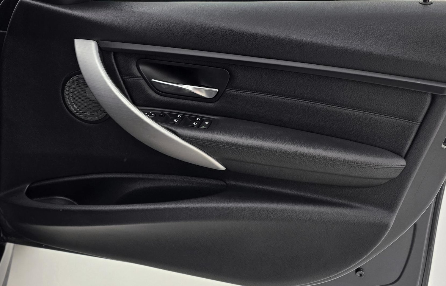 Used BMW 3 Series 2015 for sale - 77896098: Photo 47