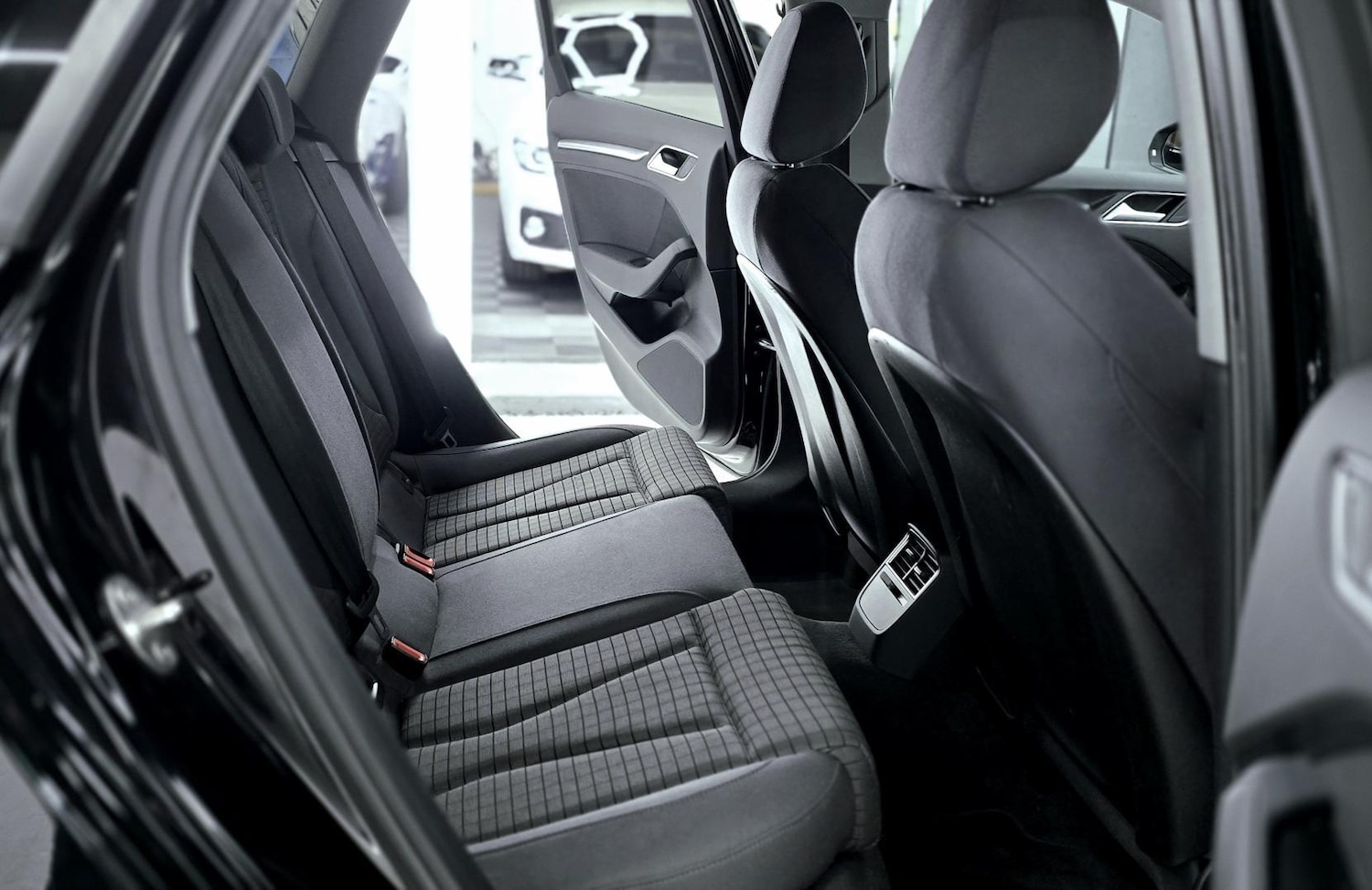 Used Audi A3 2017 for sale - 76975869: Photo 52