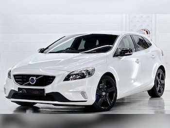 Used Volvo V40 2015 for sale - 77166682: Photo