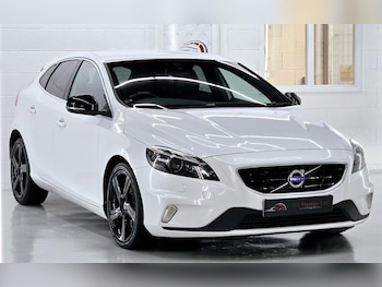 Used Volvo V40 2015 for sale - 77166682: Photo