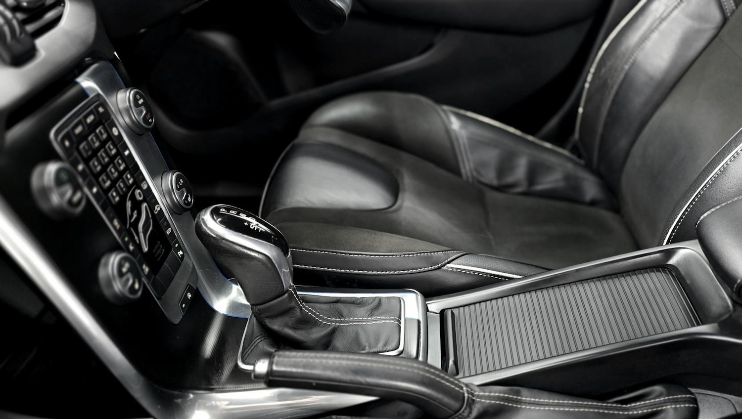 Used Volvo V40 for sale - 77166682: Photo 42