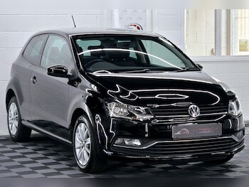 Used Volkswagen Polo 2015 for sale - 78667419: Photo