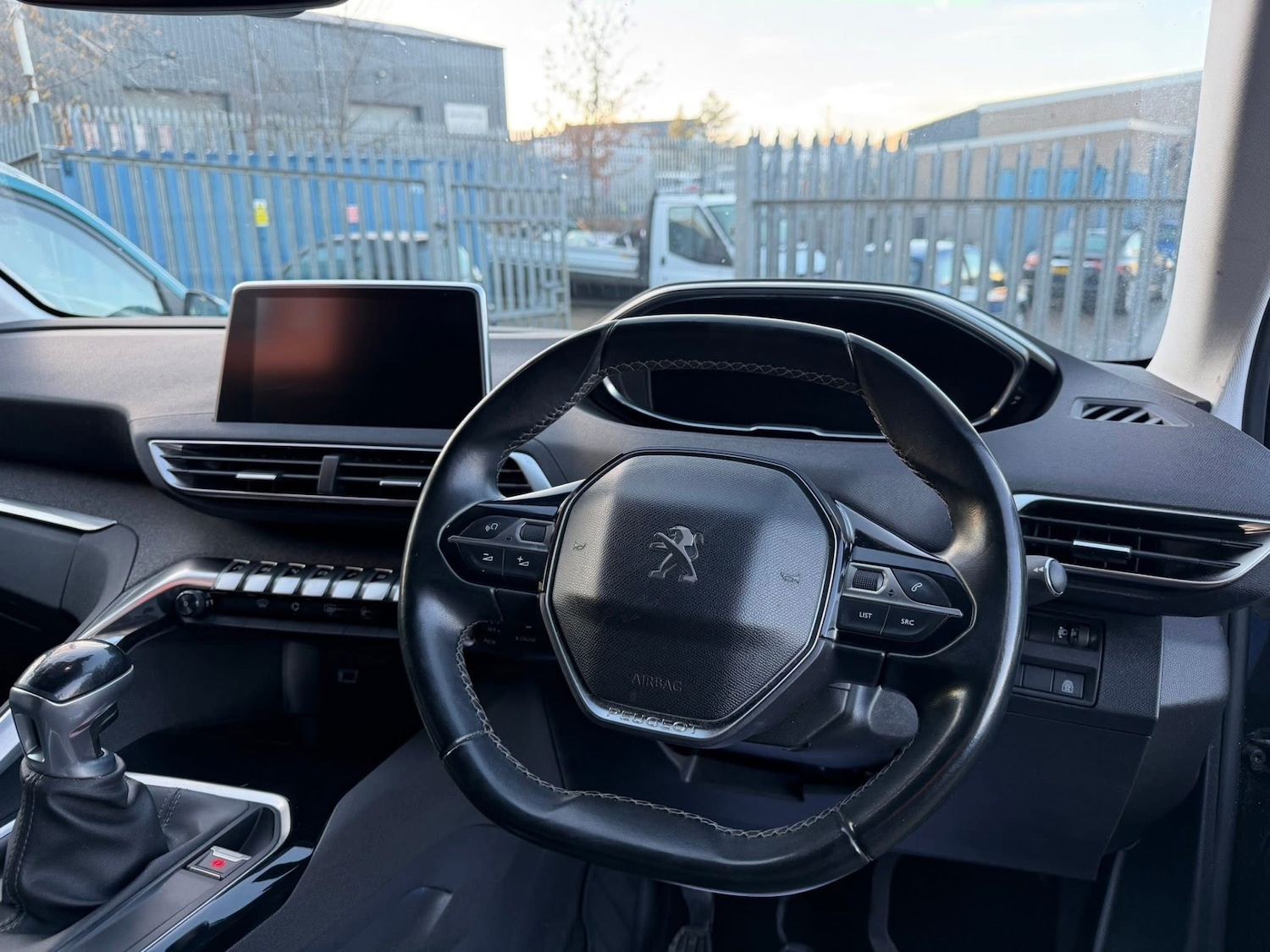 Used Peugeot 3008 2018 for sale - 76756875: Photo 16