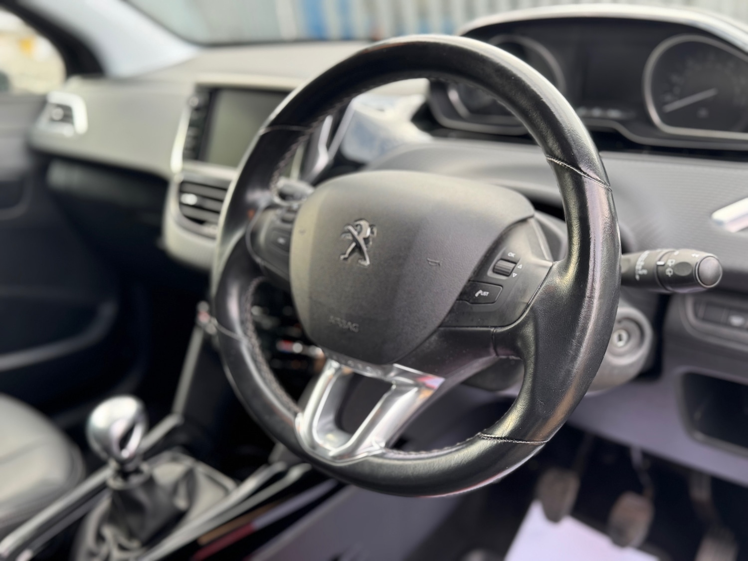 Used Peugeot 2008 2017 for sale - 76497084: Photo 13