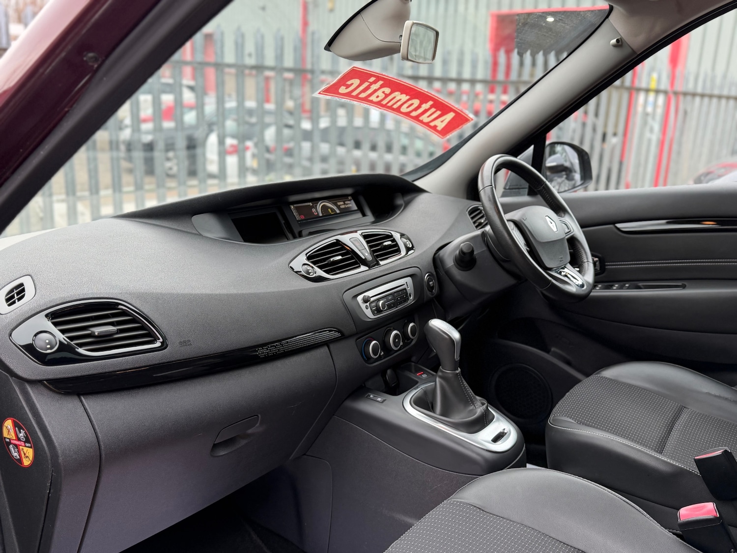 Used Renault Scenic 2013 for sale - 77394928: Photo 17