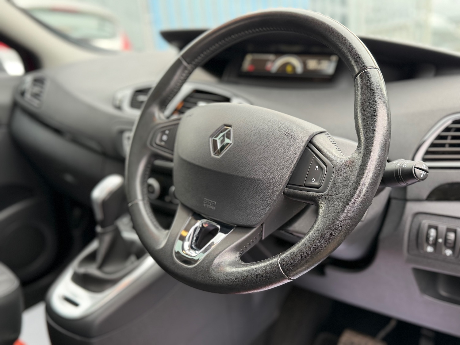 Used Renault Scenic 2013 for sale - 77394928: Photo 19