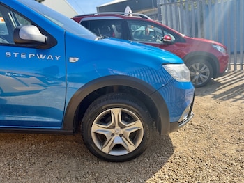 Used Dacia Sandero Stepway 2019 for sale - 78862161: Photo