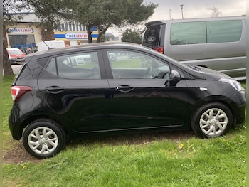 Used Hyundai i10 2017 for sale - 77759304: Photo
