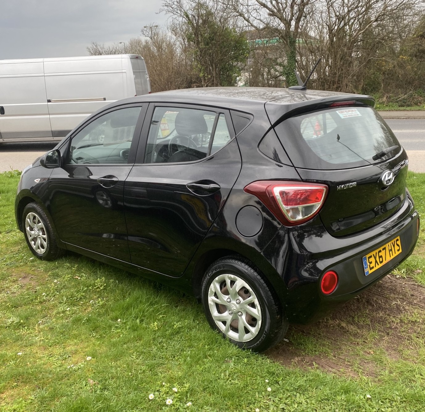 Used Hyundai i10 2017 for sale - 77759304: Photo 4