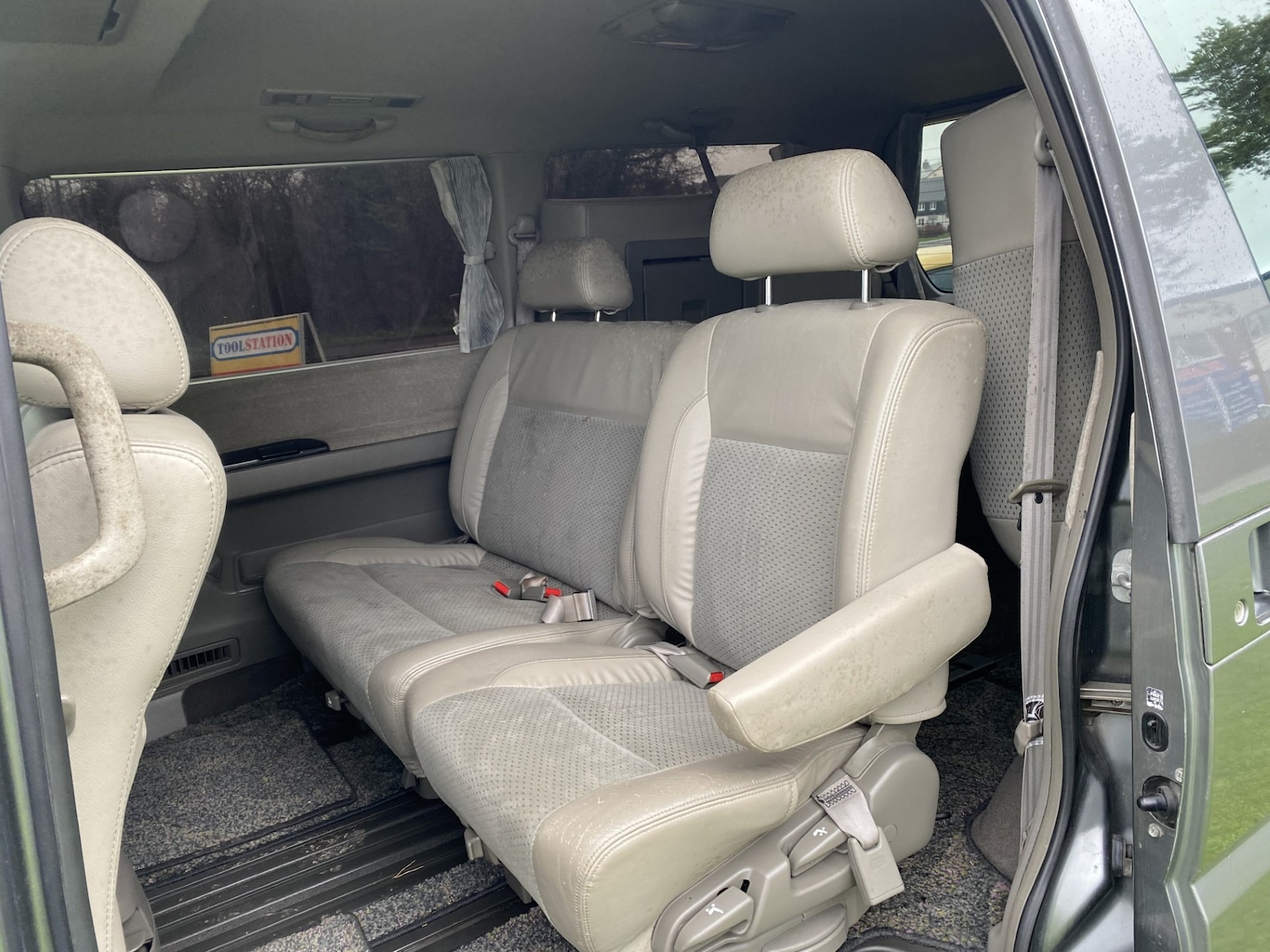 Used Nissan Elgrand 2013 for sale - 77517713: Photo 9