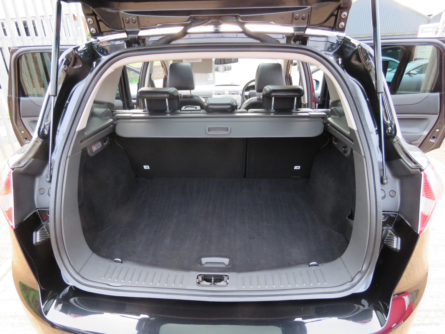 Used Ford Kuga 2010 for sale - 76896490: Photo 25