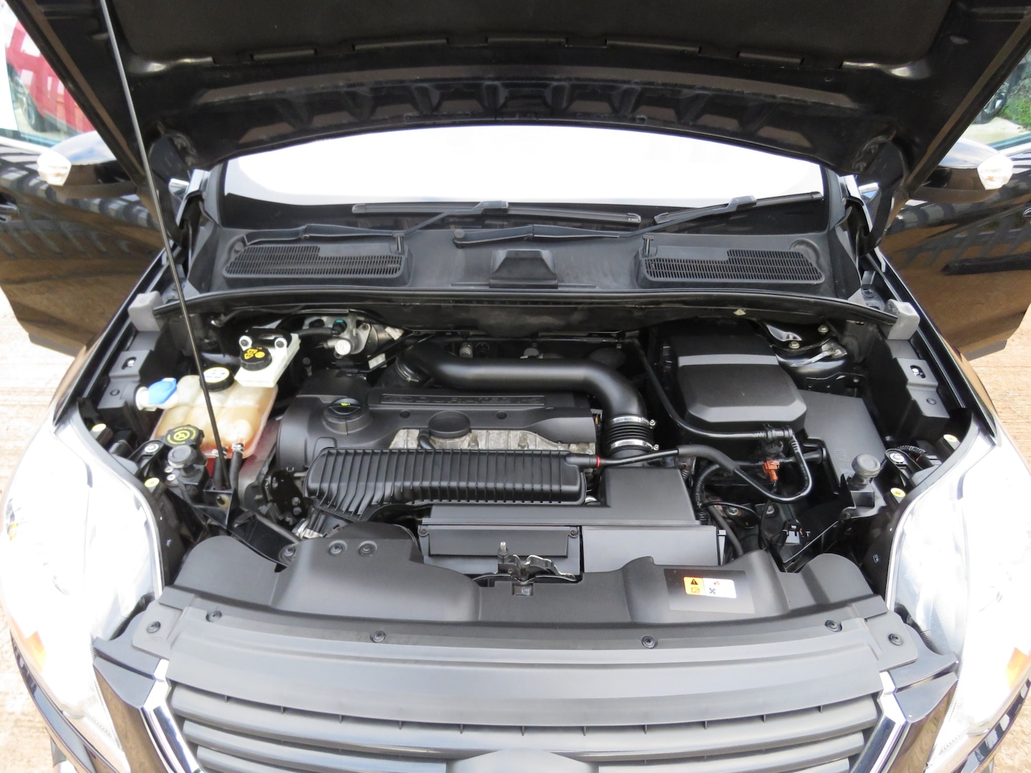 Used Ford Kuga 2010 for sale - 76896490: Photo 28