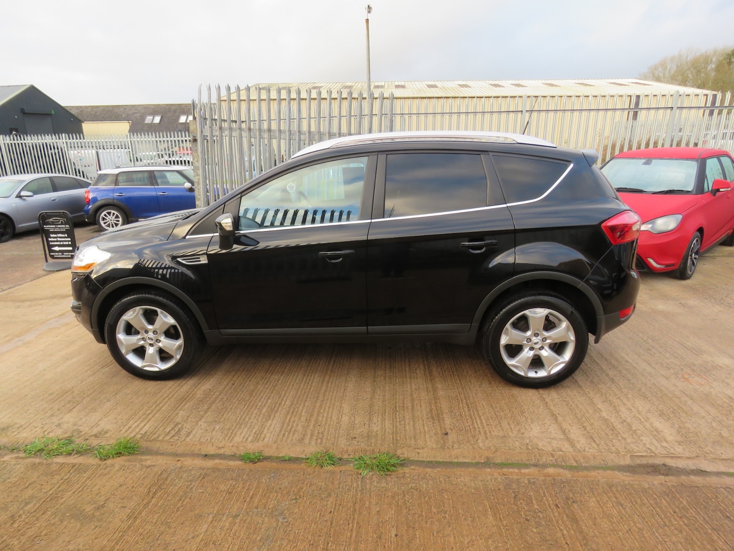 Used Ford Kuga 2010 for sale - 76896490: Photo 4