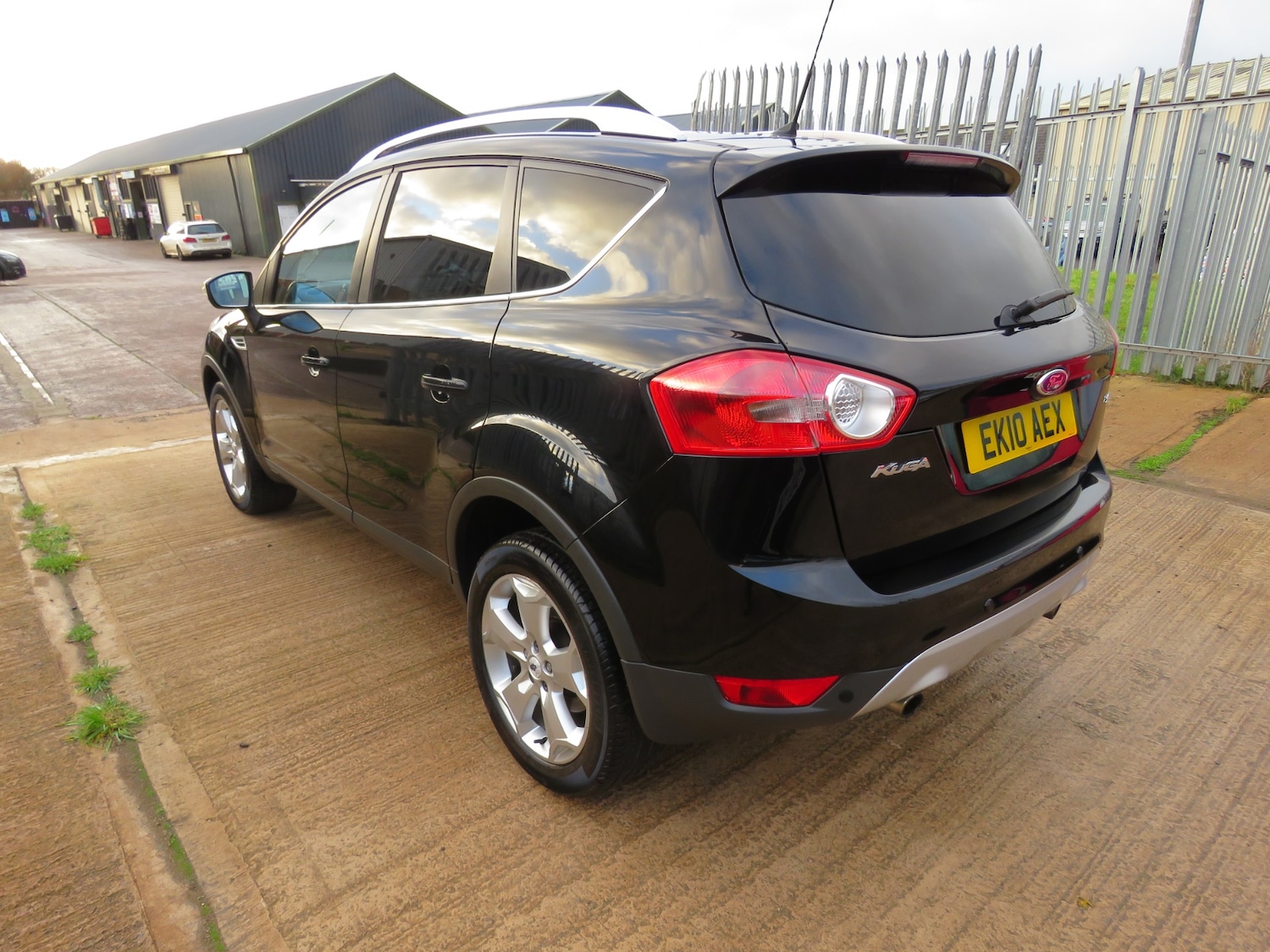 Used Ford Kuga 2010 for sale - 76896490: Photo 5