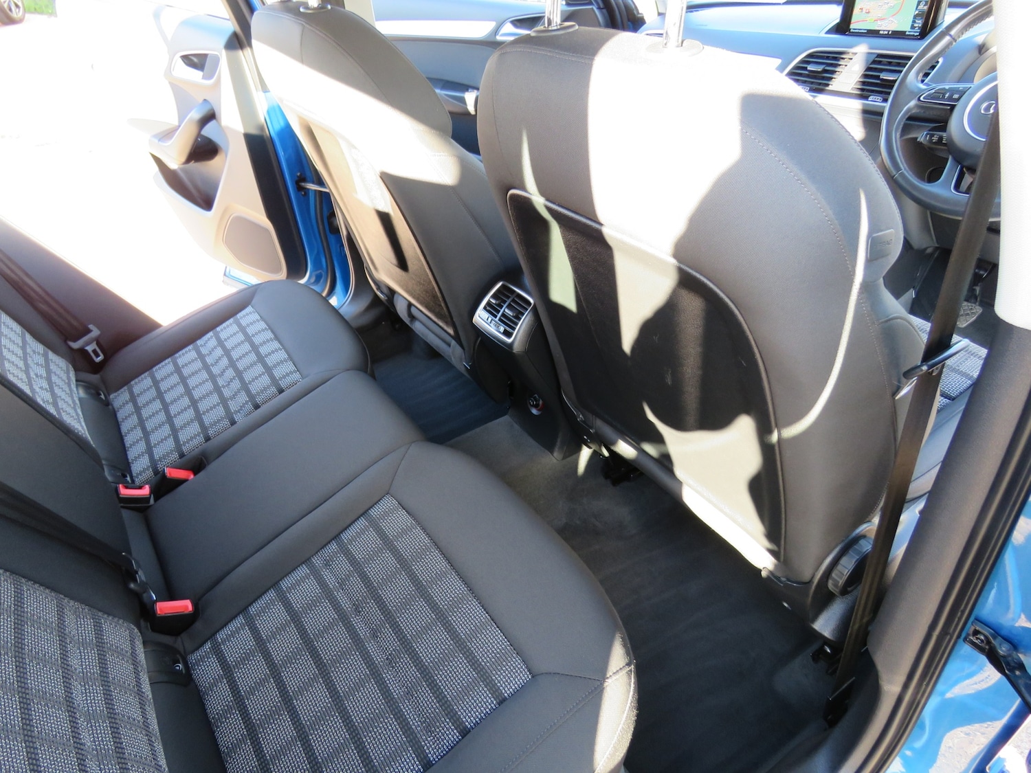 Used Audi Q3 2016 for sale - 77934849: Photo 16