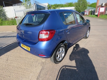 Used Dacia Sandero 2014 for sale - 78371119: Photo