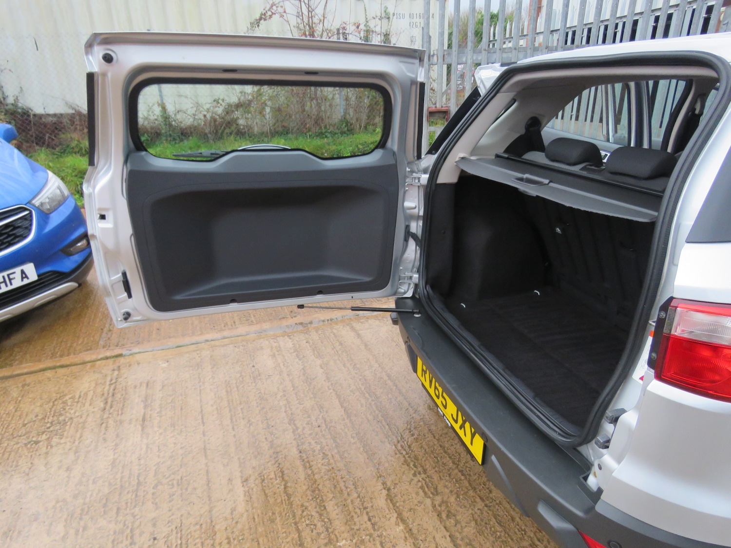 Used Ford Ecosport 2015 for sale - 76861678: Photo 23