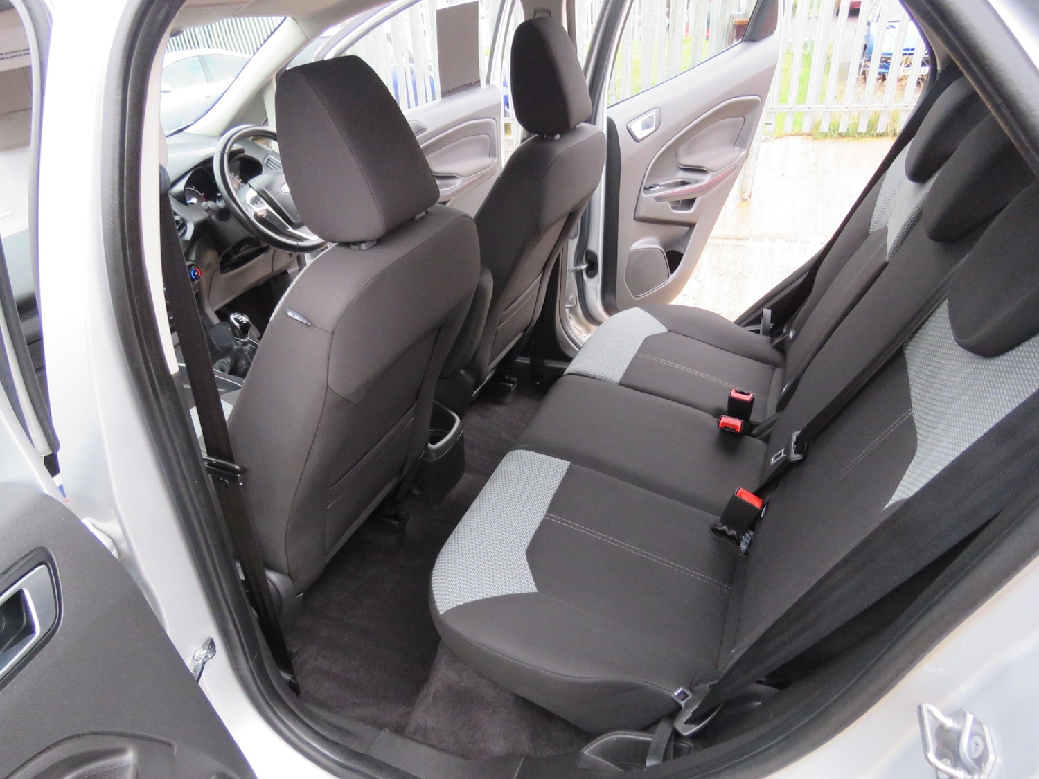 Used Ford Ecosport 2015 for sale - 76861678: Photo 24