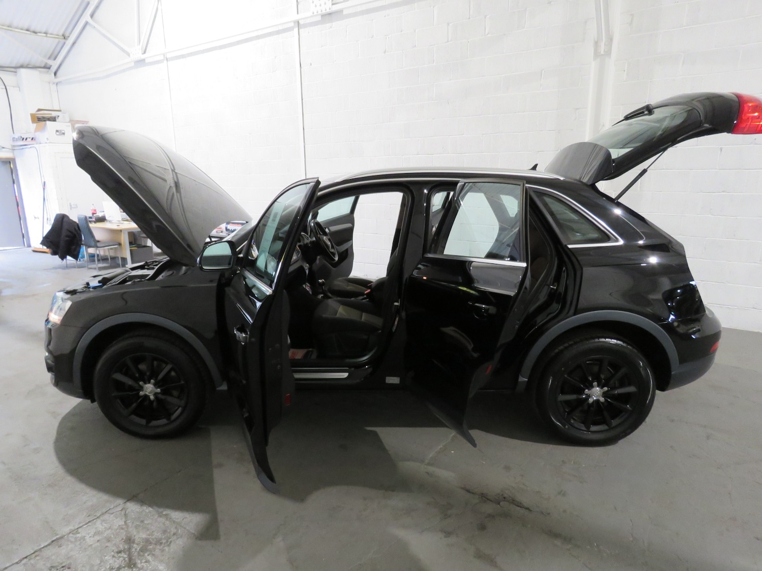 Used Audi Q3 2014 for sale - 76353410: Photo 32