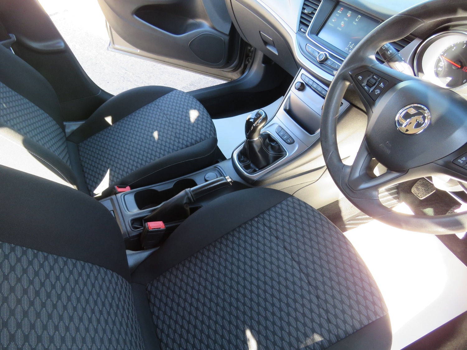 Used Vauxhall Astra 2017 for sale - 77932899: Photo 13