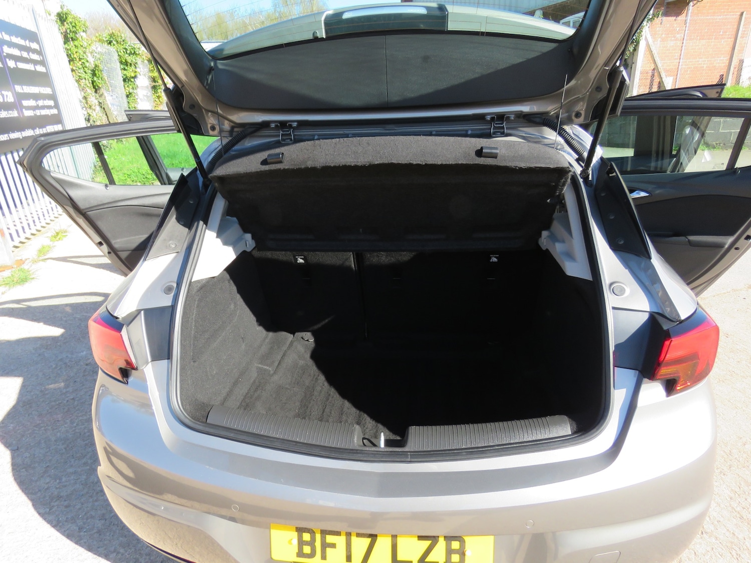 Used Vauxhall Astra 2017 for sale - 77932899: Photo 19