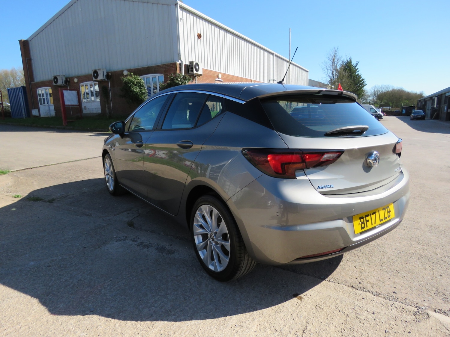 Used Vauxhall Astra 2017 for sale - 77932899: Photo 4
