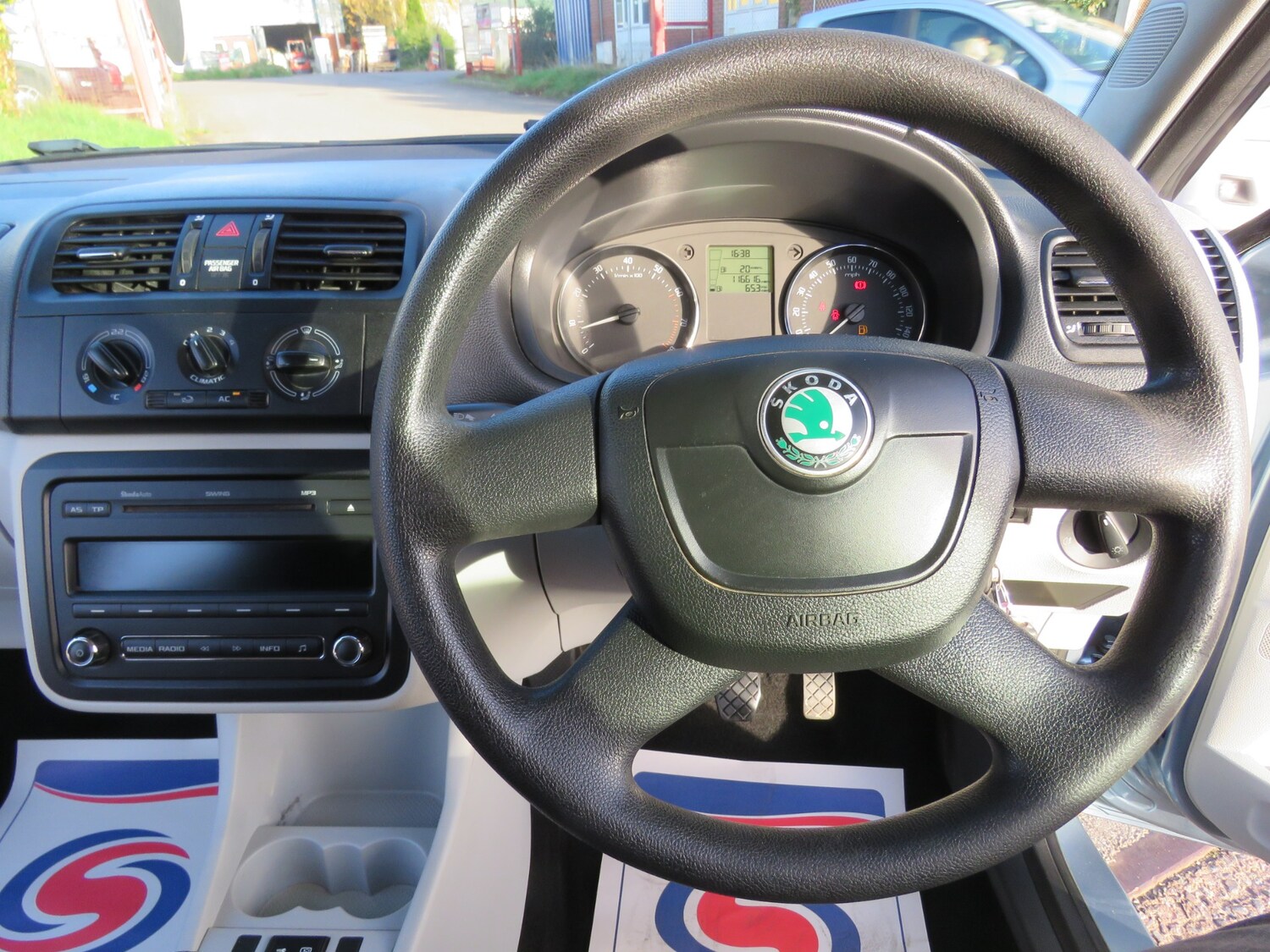 Used Skoda Fabia 2010 for sale - 76383170: Photo 19