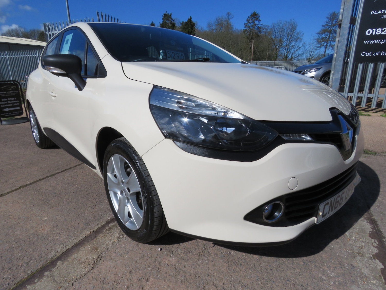 Used Renault Clio 2016 for sale - 77889309: Photo 10
