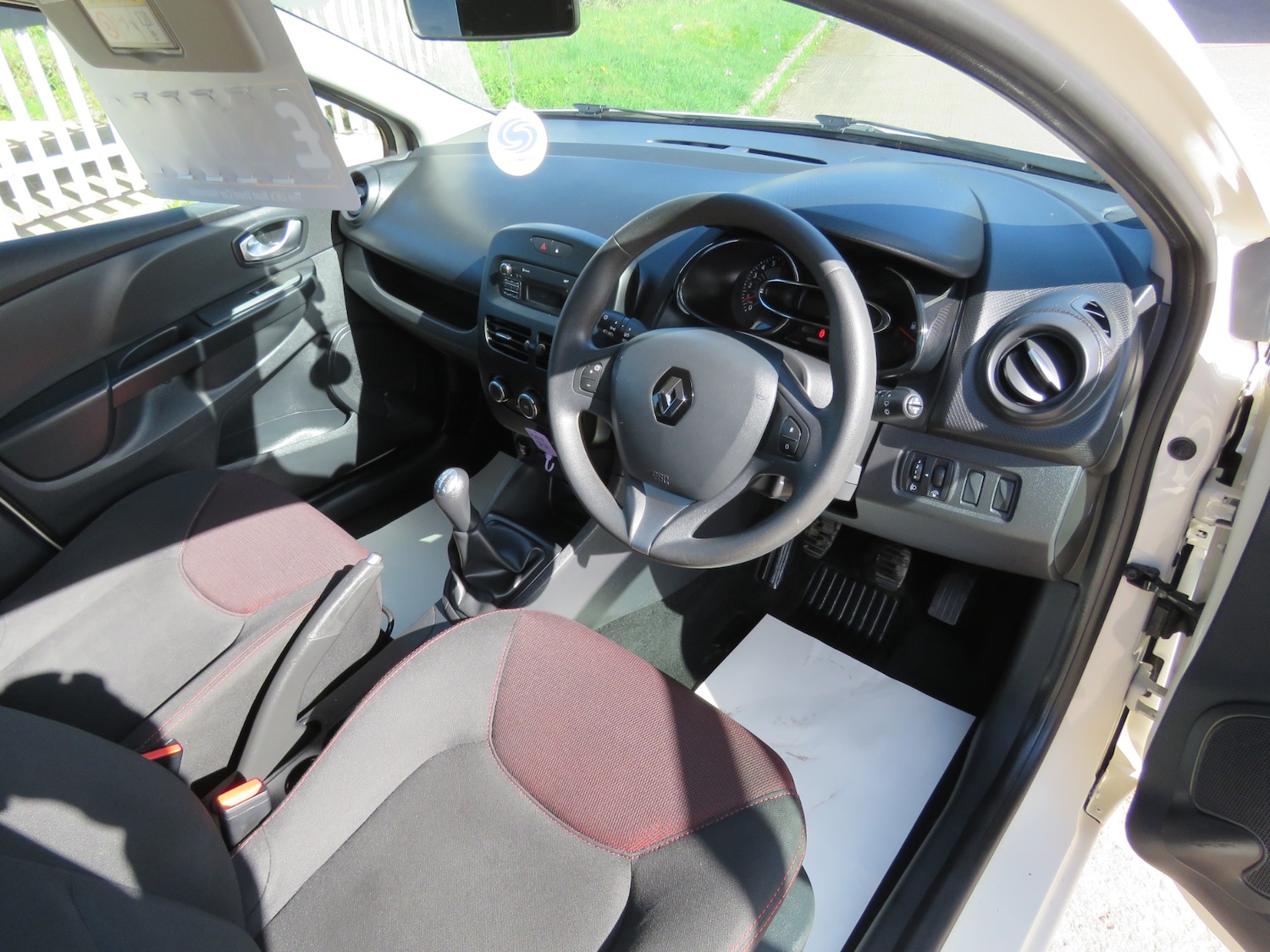 Used Renault Clio 2016 for sale - 77889309: Photo 13