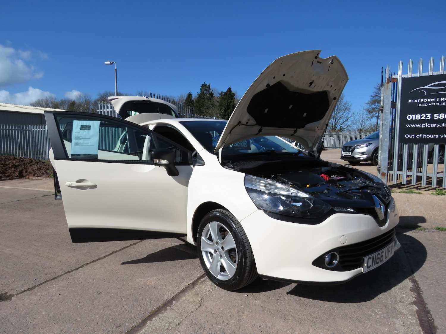 Used Renault Clio 2016 for sale - 77889309: Photo 20
