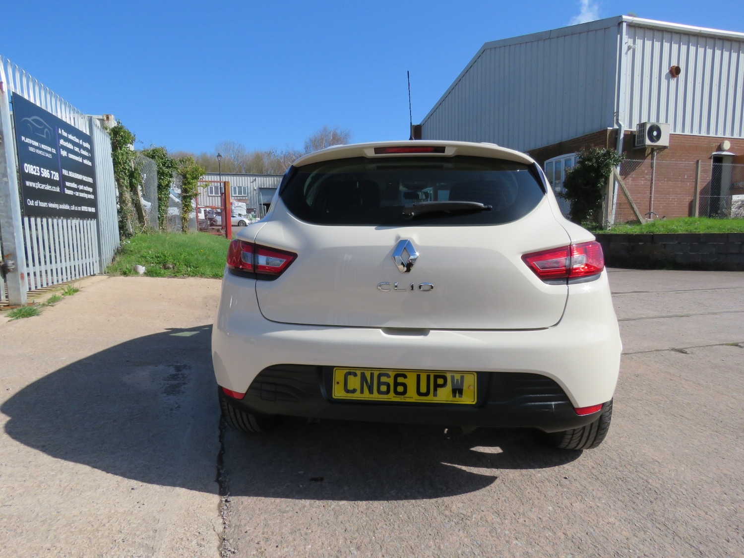 Used Renault Clio 2016 for sale - 77889309: Photo 6