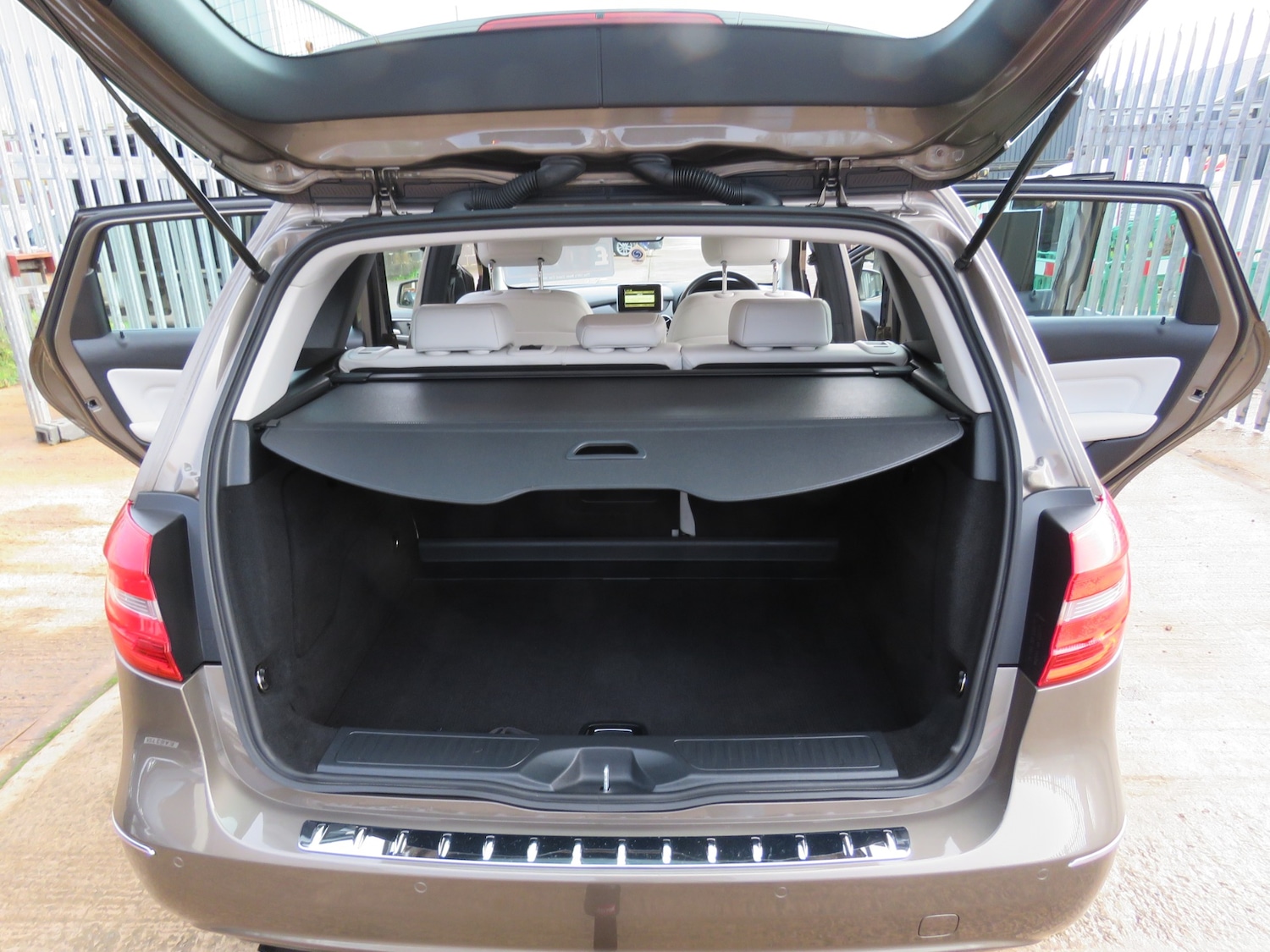 Used Mercedes-Benz B Class 2012 for sale - 77025307: Photo 21