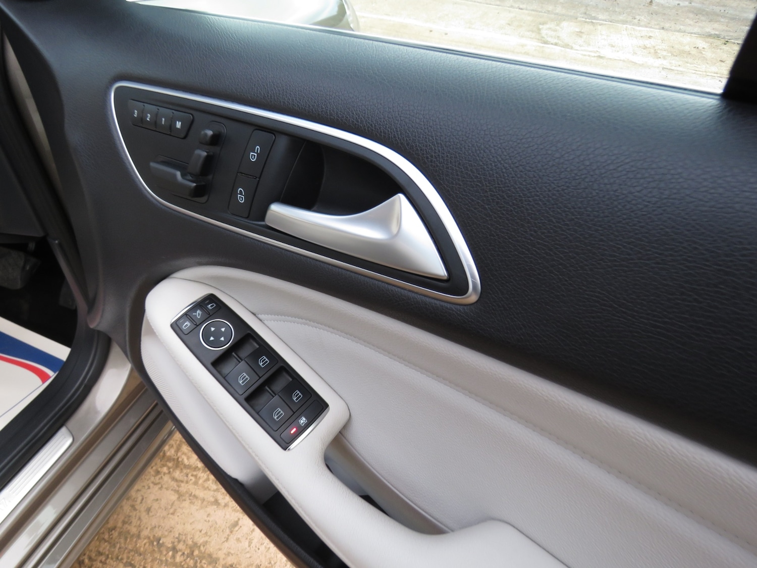 Used Mercedes-Benz B Class 2012 for sale - 77025307: Photo 28