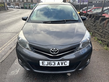 Used Toyota Yaris 2013 for sale - 76382800: Photo