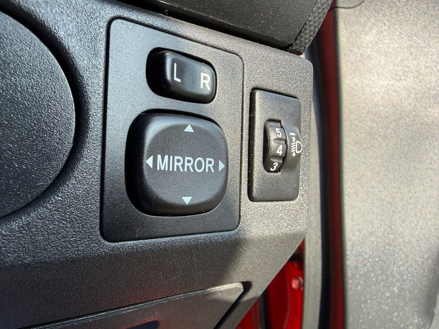 Used Toyota Yaris 2011 for sale - 77813448: Photo 22