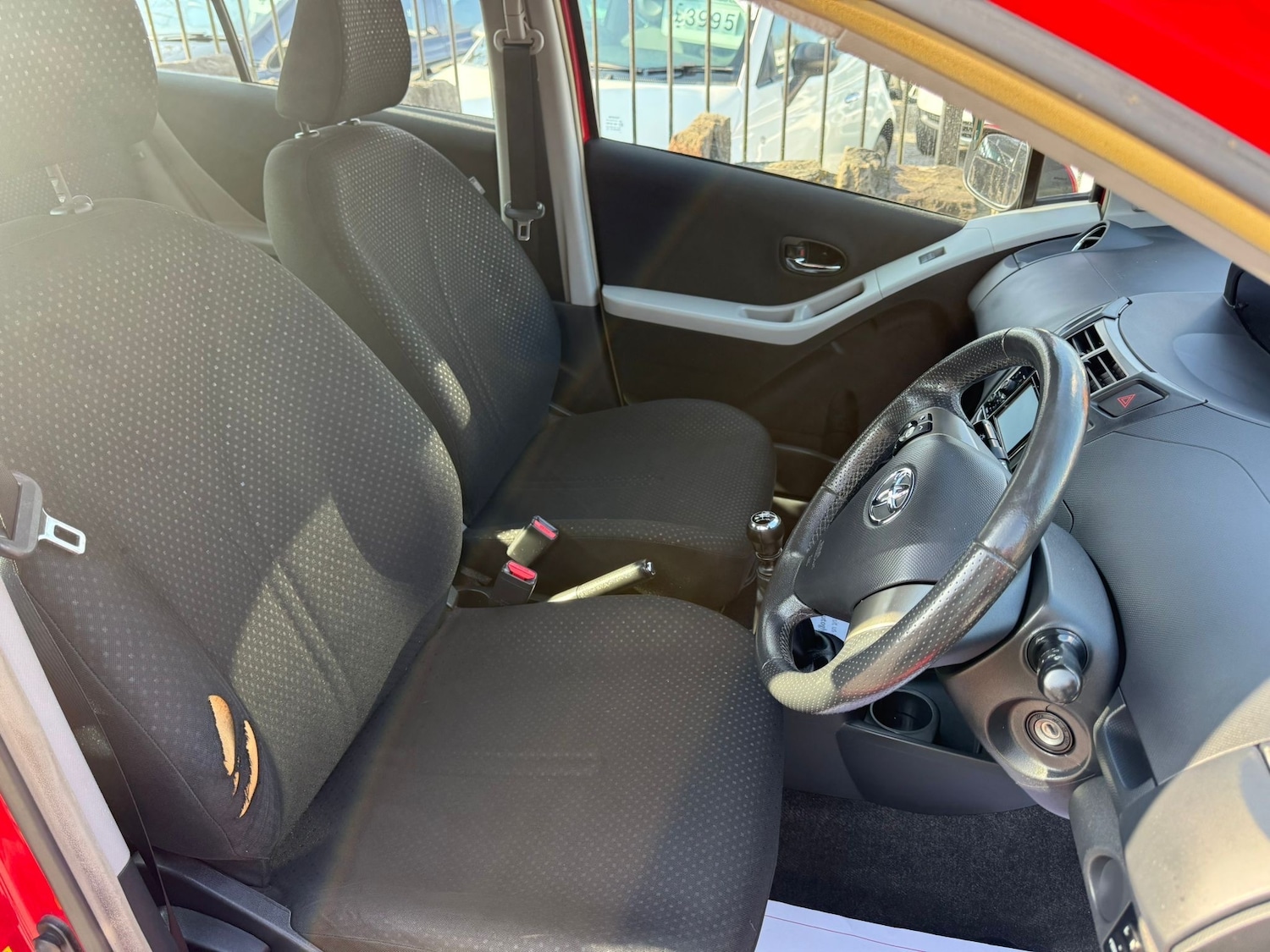 Used Toyota Yaris 2011 for sale - 77813448: Photo 8