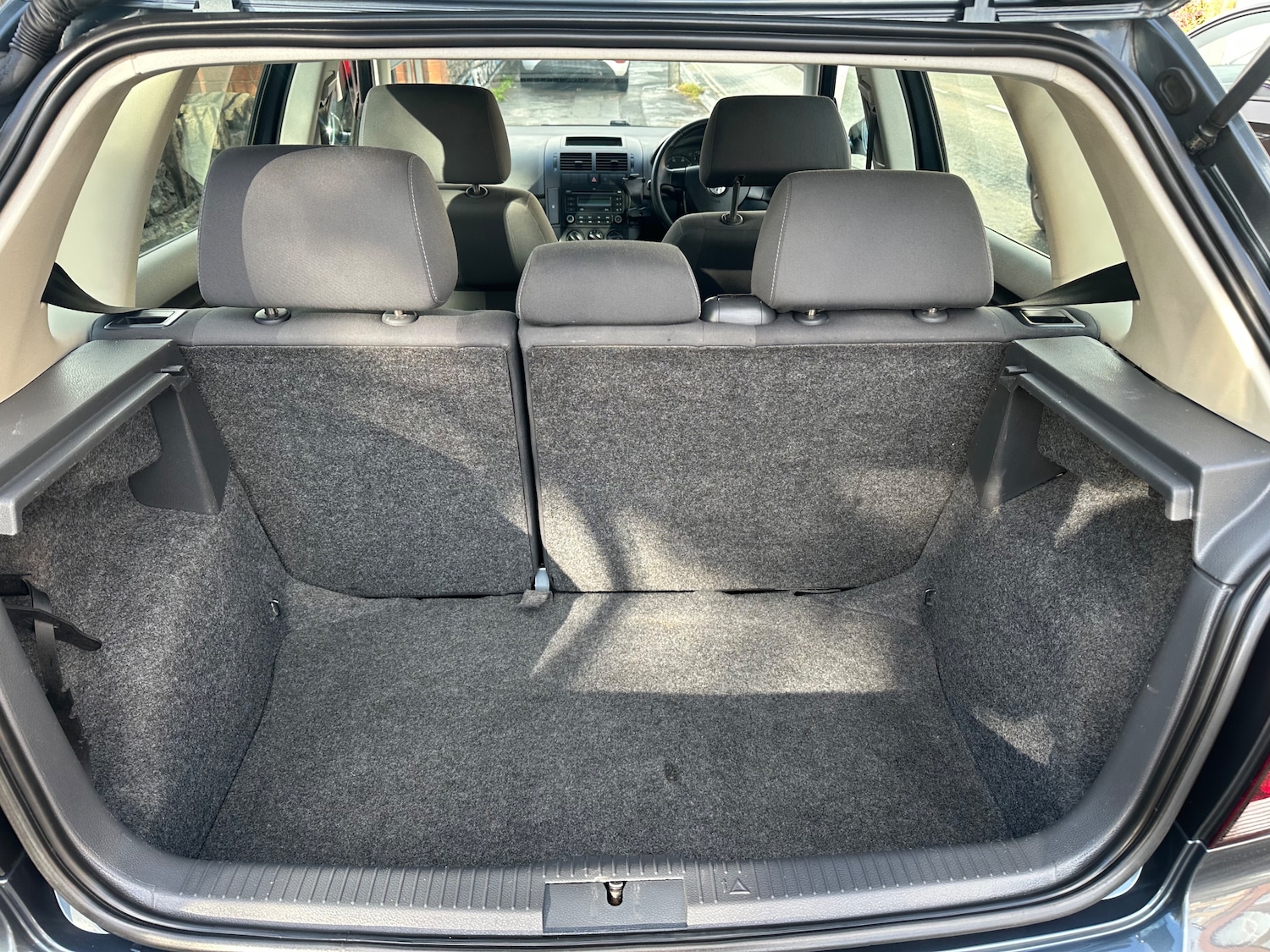 Used Volkswagen Polo 2009 for sale - 75908594: Photo 7