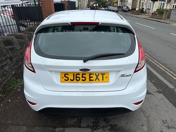 Used Ford Fiesta 2015 for sale - 76193840: Photo