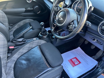 Used MINI Hatch 2015 for sale - 76685532: Photo