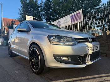 Used Volkswagen Polo 2013 for sale - 79082275: Photo