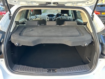 Used Ford Focus 2011 for sale - 76637992: Photo