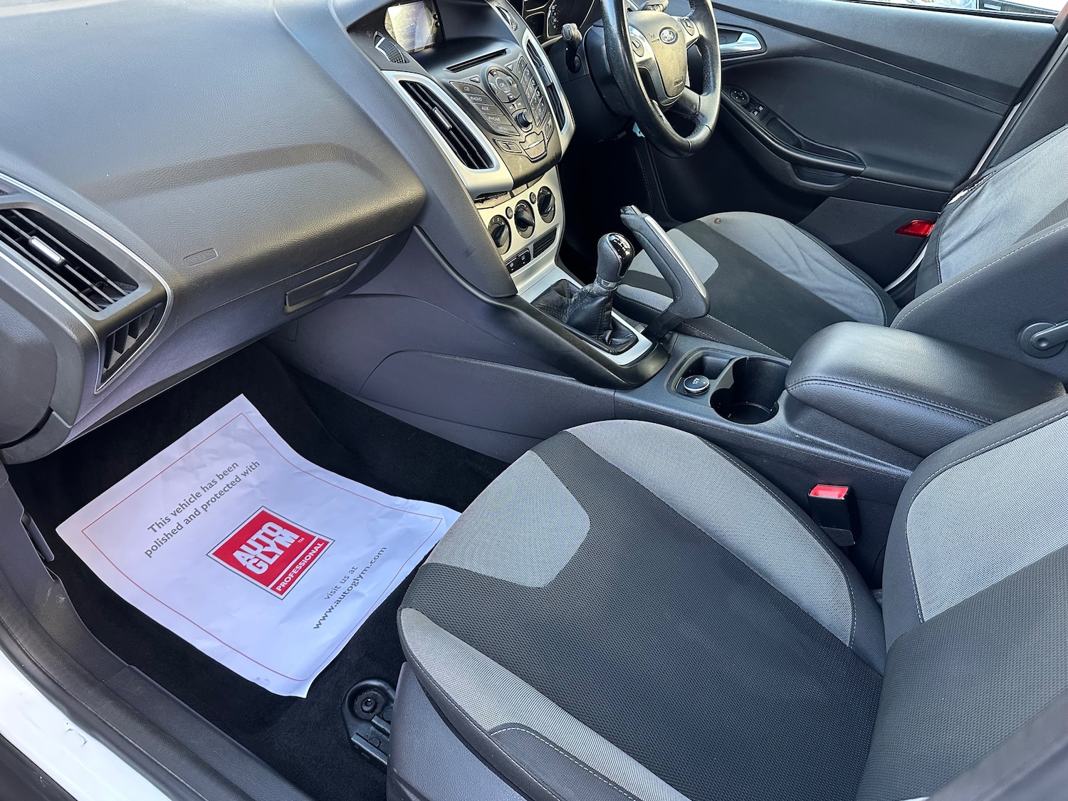 Used Ford Focus 2011 for sale - 76637992: Photo 6