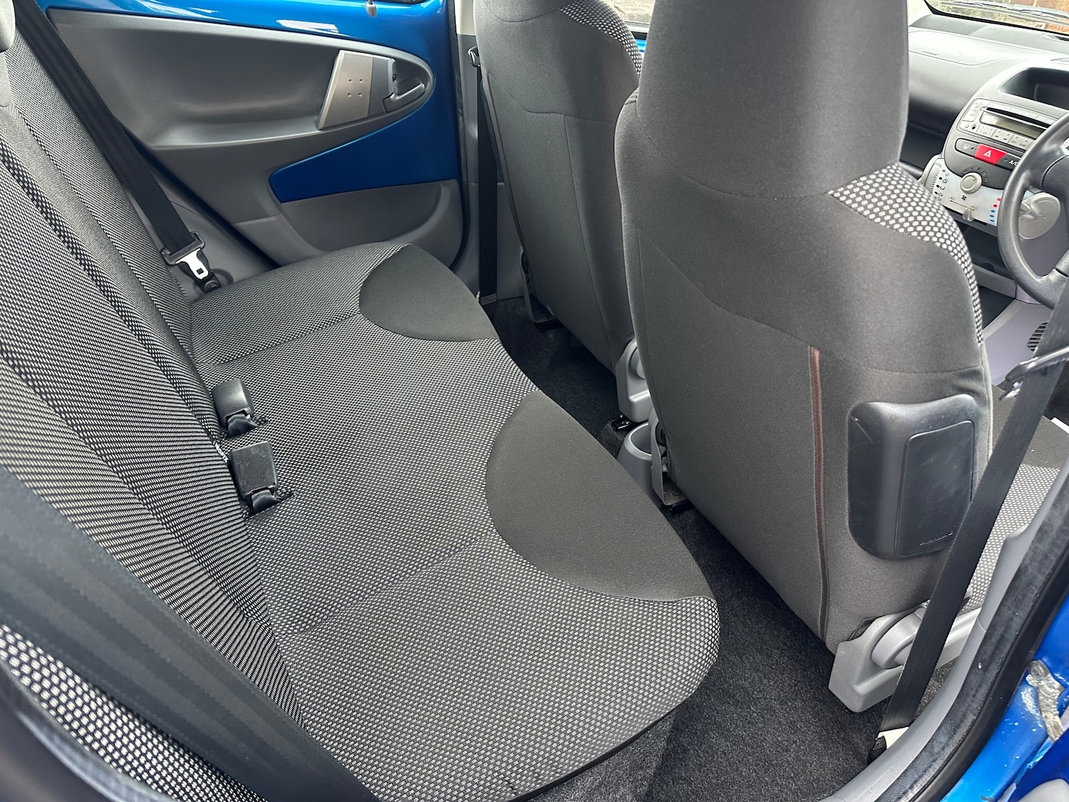 Used Toyota AYGO 2009 for sale - 76193825: Photo 14